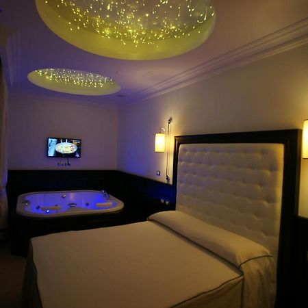 Vaticano Royal Suite Guest House Rome Bagian luar foto