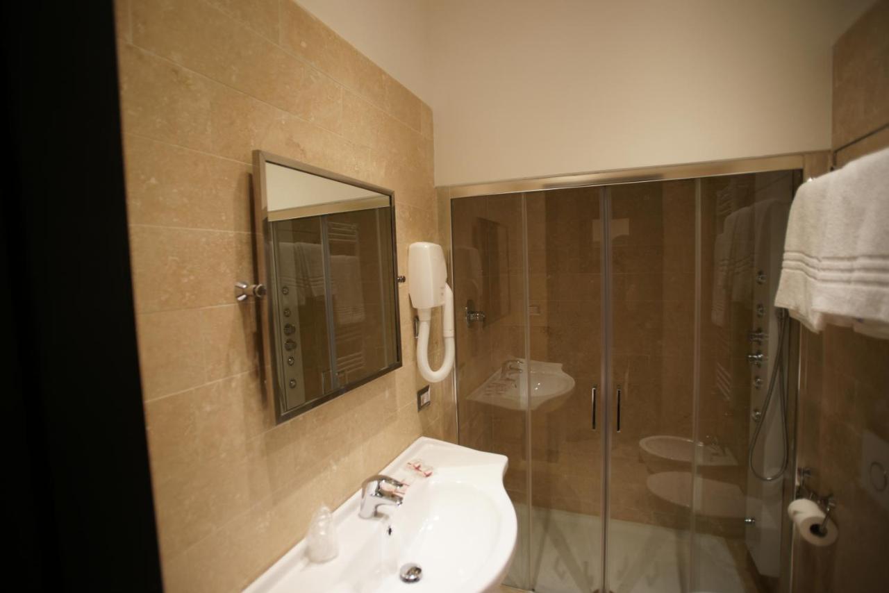 Vaticano Royal Suite Guest House Rome Bagian luar foto