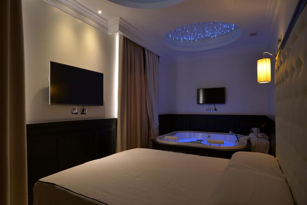 Vaticano Royal Suite Guest House Rome Bagian luar foto