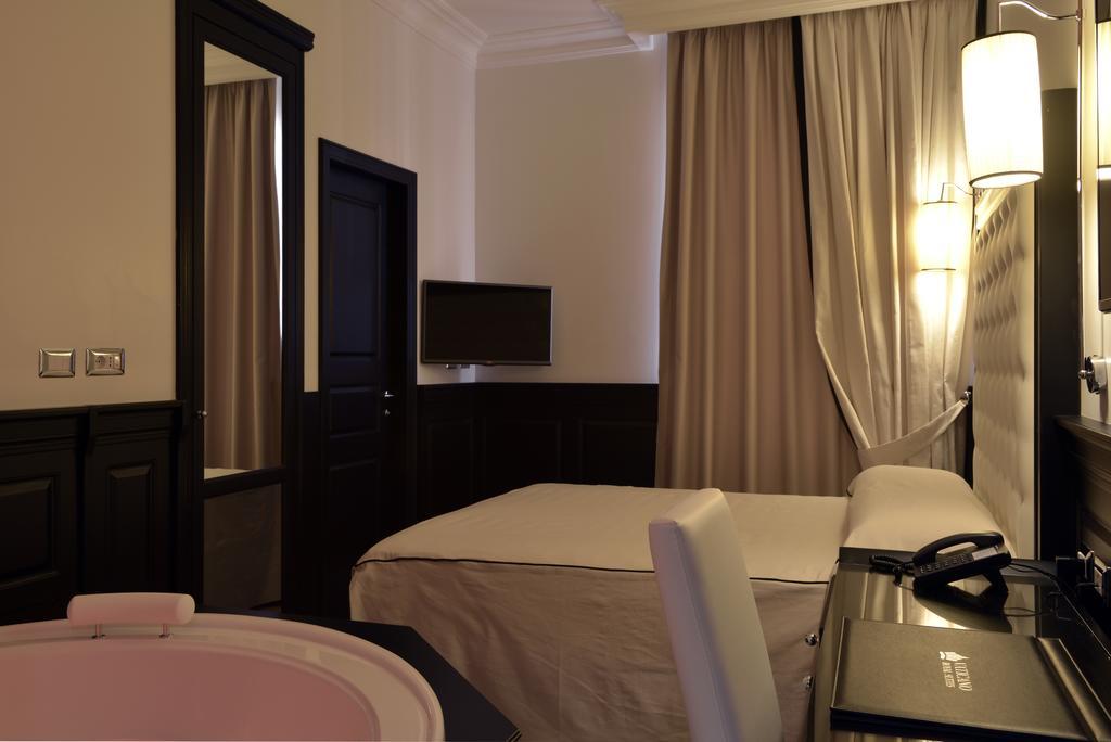Vaticano Royal Suite Guest House Rome Bagian luar foto