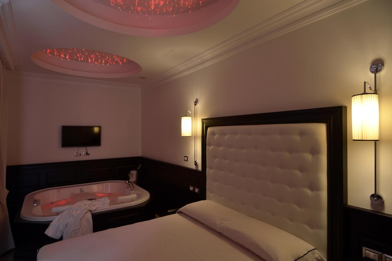 Vaticano Royal Suite Guest House Rome Bagian luar foto