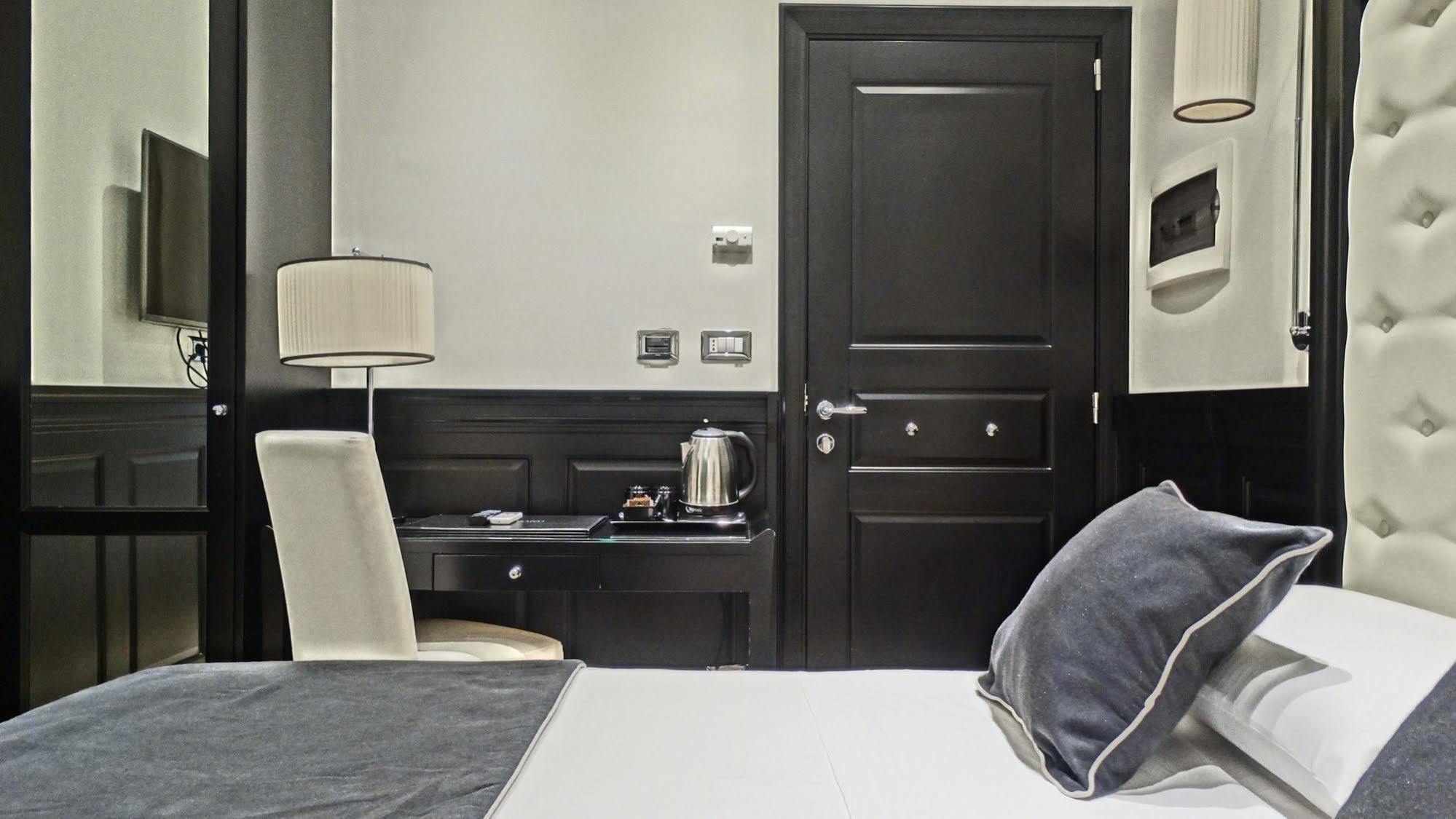 Vaticano Royal Suite Guest House Rome Bagian luar foto